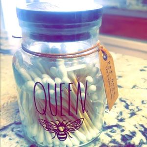 Rae Dunn “Queen bee” jar